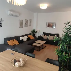 Unique In City Center With Pool Apartamento